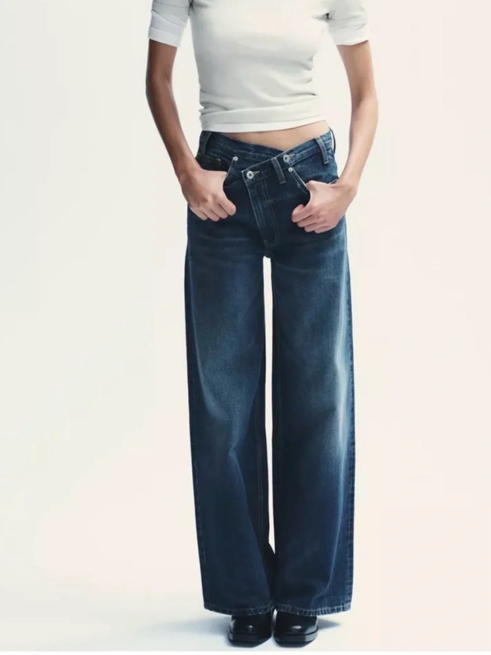 ZARA Crossover Waist Wide-Leg High-Rise Women’s Jeans - Dark Blue - Picture 1 of 2